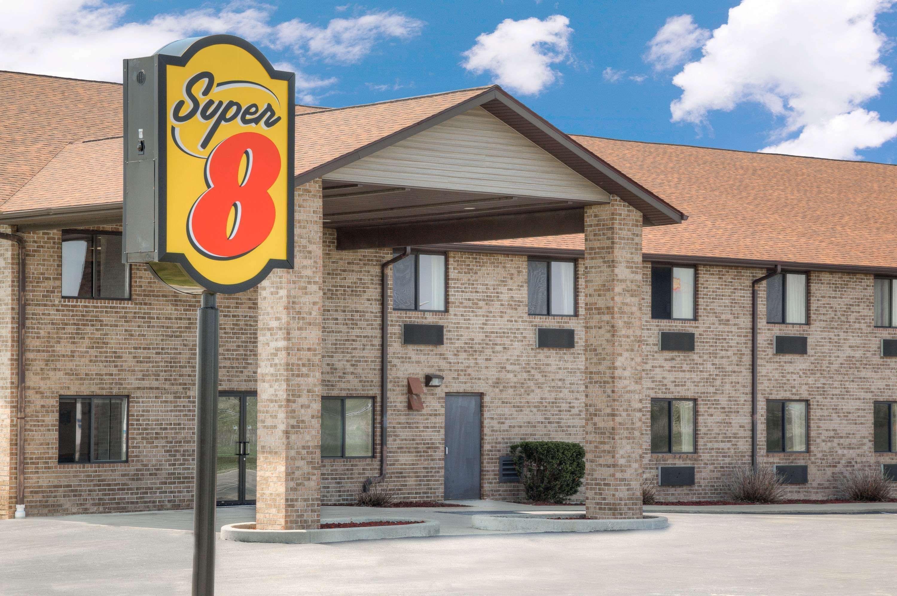 Super 8 By Wyndham Gas City Marion Area Exterior foto